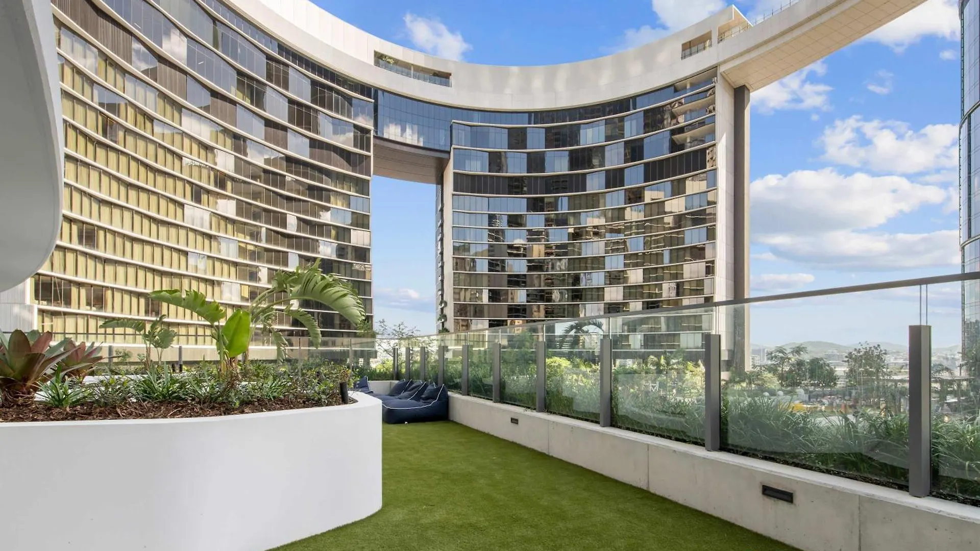 Lejlighed Luxe City Escape At Qwr Pool Casino River Views Brisbane