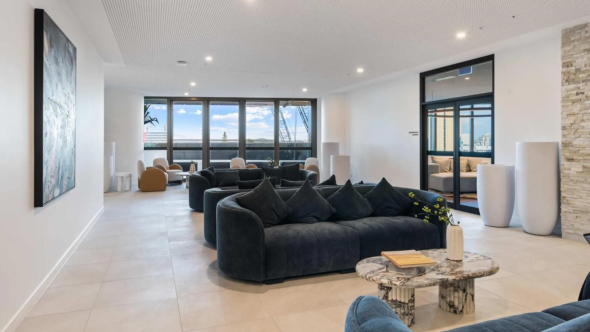 Luxe City Escape At Qwr Pool Casino River Views Brisbane